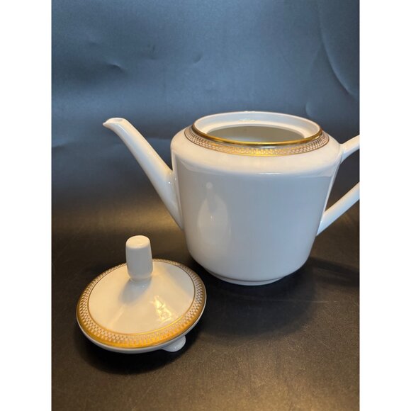 Vintage White and Gold Trim Kahla Porcelain Tea Pot / teapot 7.5x9 - Picture 13 of 16